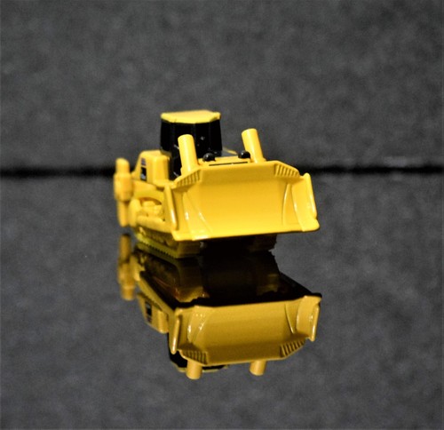 Tomica 56 Free Display Case Komatsu Bulldozer D155AX-6 Construction Machine - Picture 5 of 6