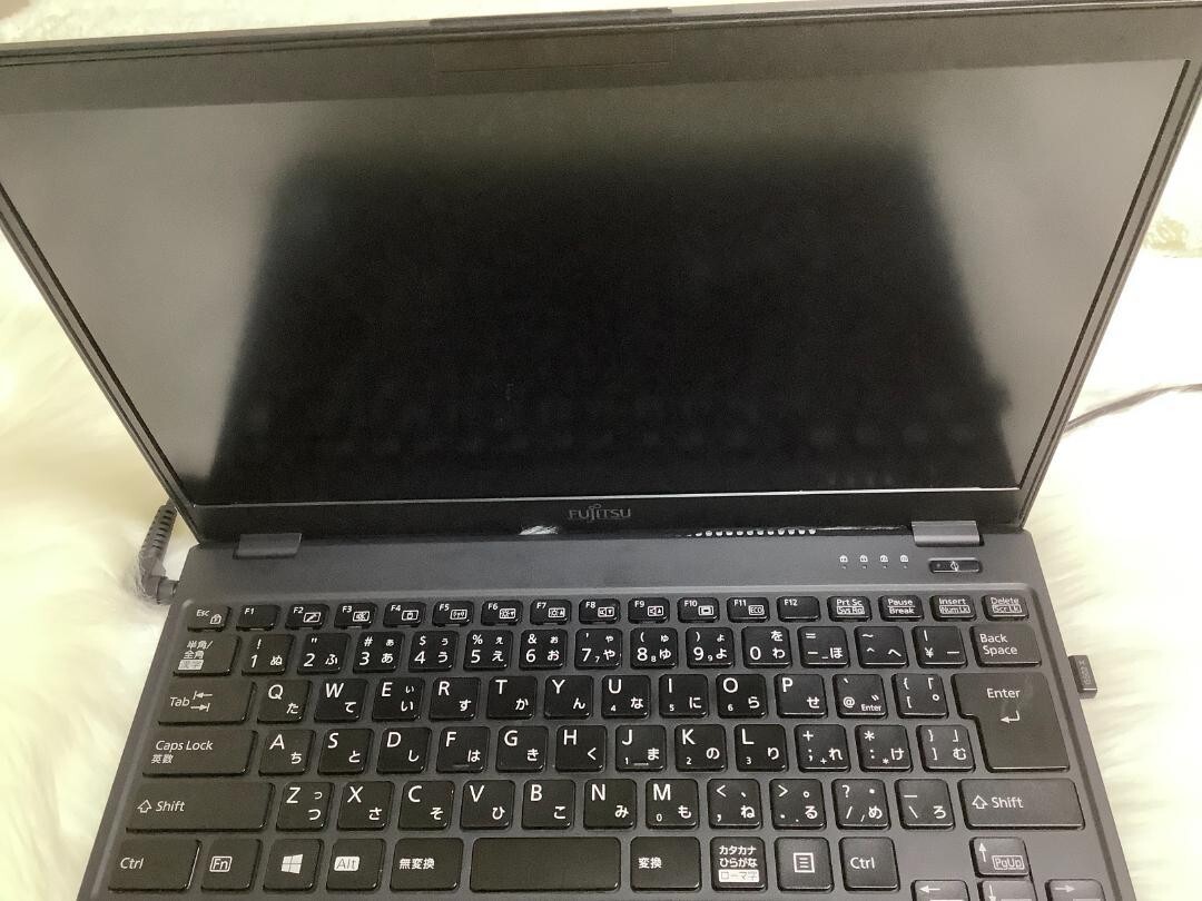 Fujitsu Lifebook U939/B Intel Core i5 8365U 1.60GHz SSD Fujitsu Lifebook U939/B Intel Core i5 8365U 1.60GHz SSD