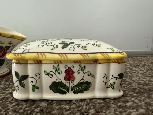 VINTAGE EARLY PROVINCIAL, ROOSTER & ROSES CERAMIC Trinket Box & Basket UCAGCO - Picture 4 of 5
