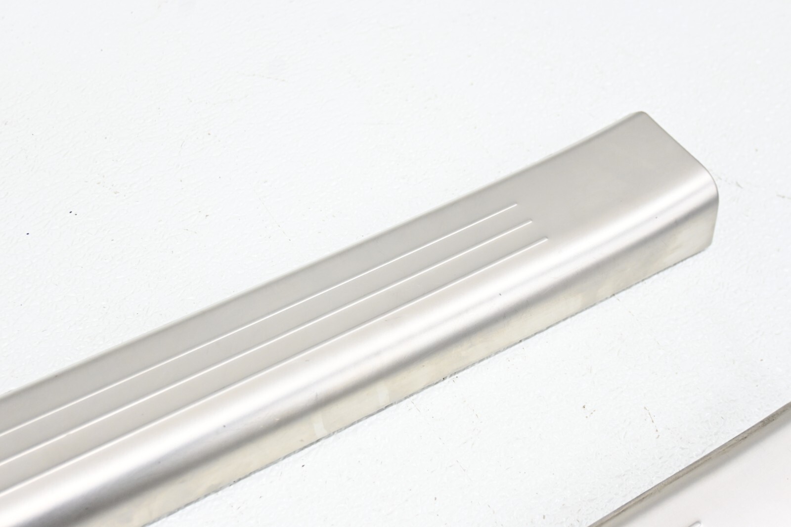 ⭐ 06-12 Bentley Continental Front Entrance Door Sill Scuff Plate Set Oem