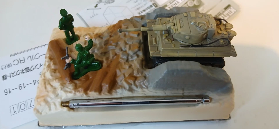 Rare Takara MILITARY VEHICLE RC MV-01 Tiger tank. Mini radio controlled tank. - Image 4 of 4