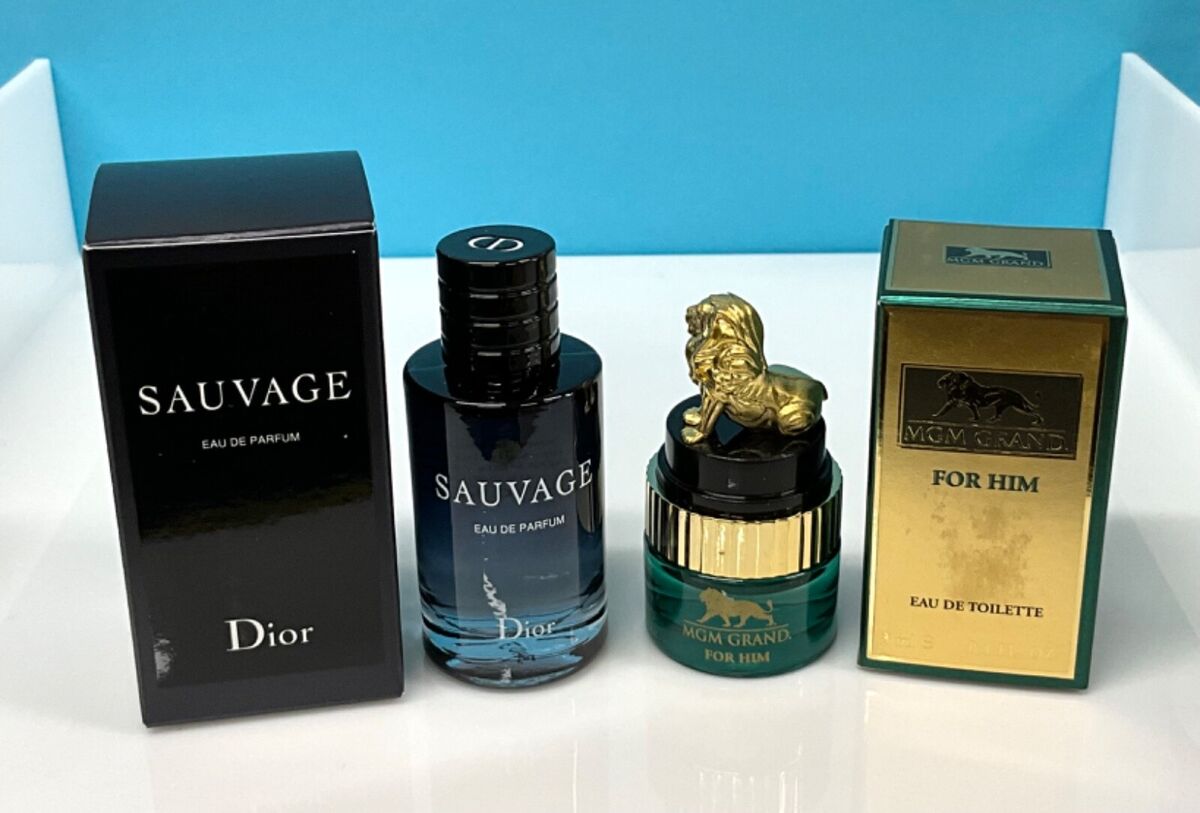 DIOR Sauvage EAU DE PARFUM Splash MINI 0.34oz/10ml + FREE DIOR Sauvage EAU DE PARFUM Splash MINI 0.34oz/10ml + FREE