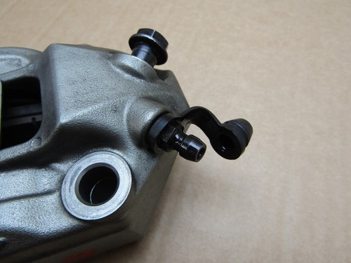 Triumph Thruxton 1200R 2016 4,635 miles front brake calipers pair BREMBO (9129) - Picture 11 of 11