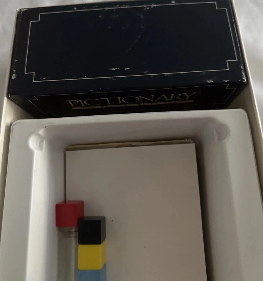 Pictionary 1985 primera edición juego Charades completo en muy buen estado Foto 4 de 4