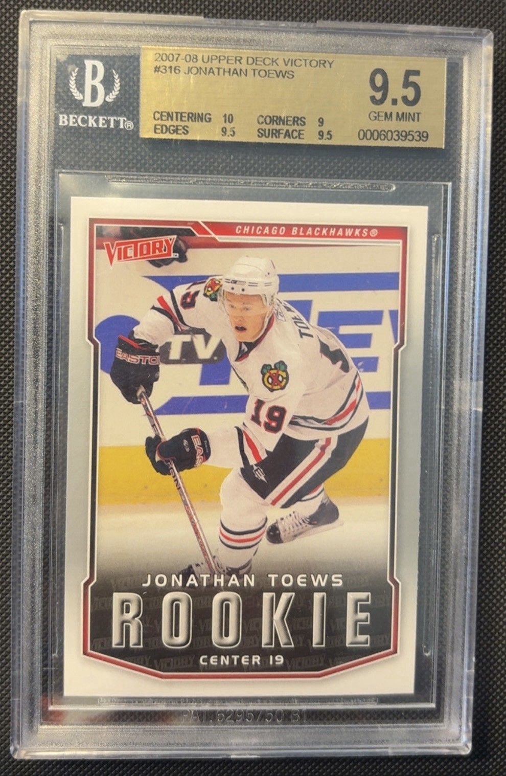 2007-08 Victory Rookie Jonathan Toews BGS 9.5 Gem Mint