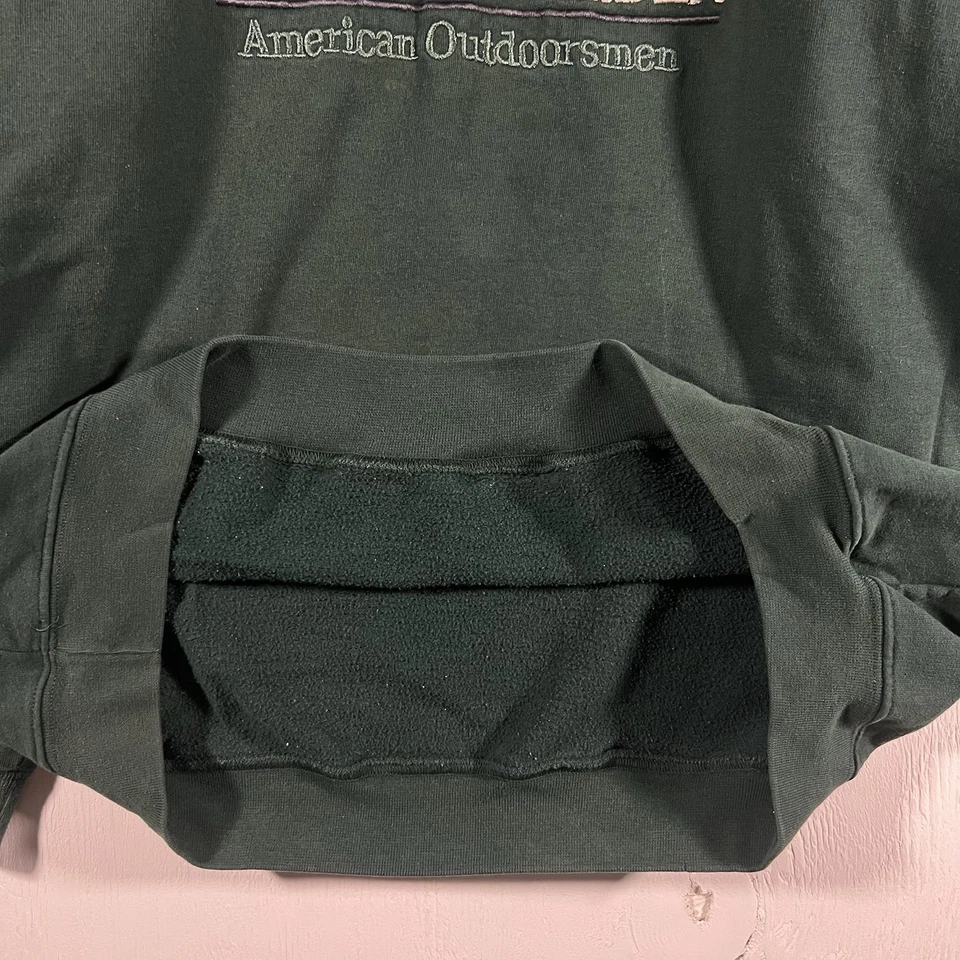 Vintage Van Heusen Men's Bass Fishing Embroidered Pullover Sweatshirt (Large) - Image 4 of 4