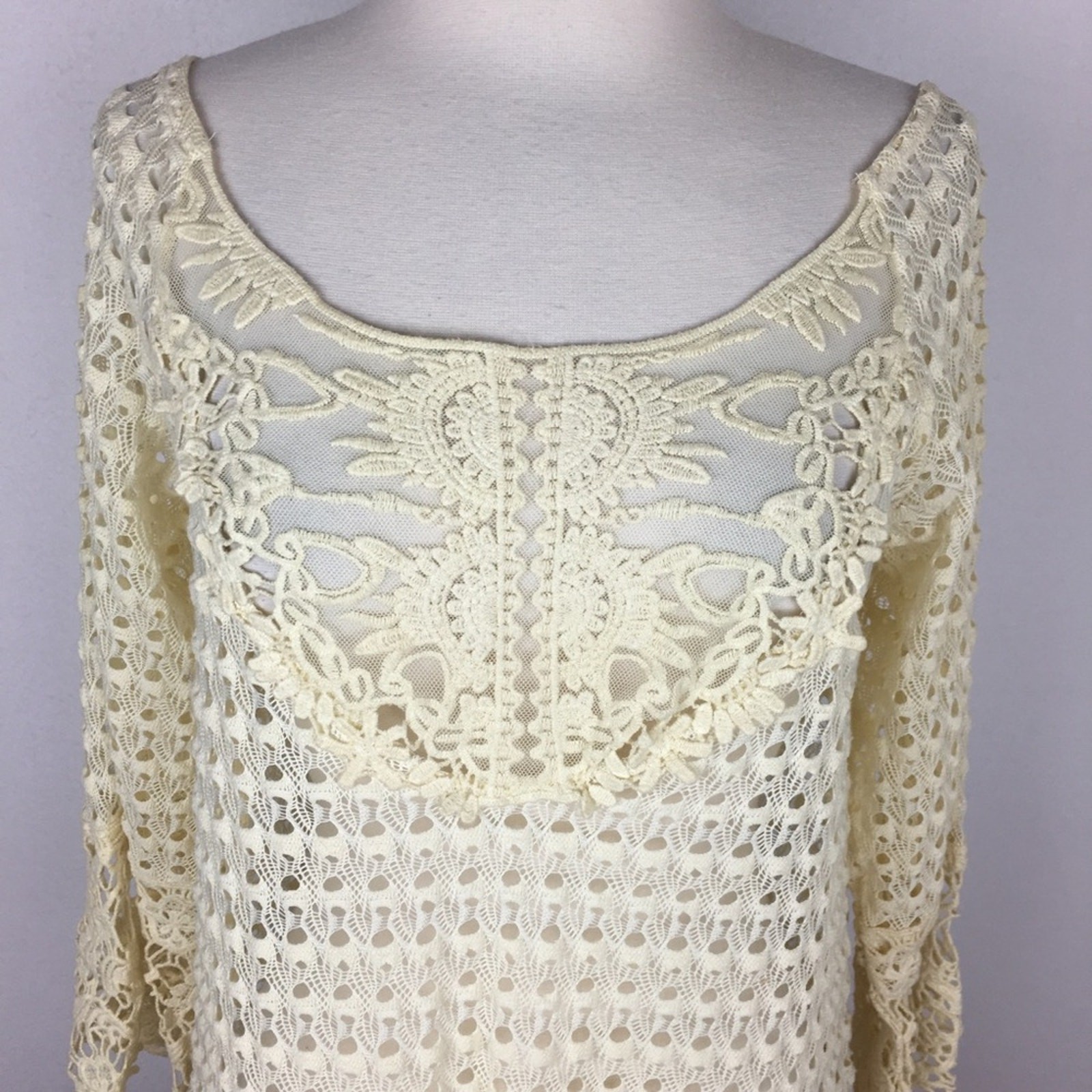 Umgee Ecru Crochet Lace Long Sleeve  top  small
