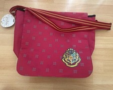 Image of Harry Potter Gryffindor Hogwarts Crest Red Messenger Shoulder Bag with Strap