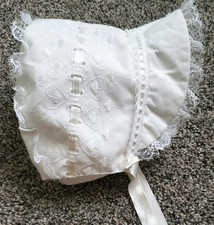 Vintage Baby Bonnet W/Lace  Heart Detail Satin Accents 9-12 M Very Good Cond