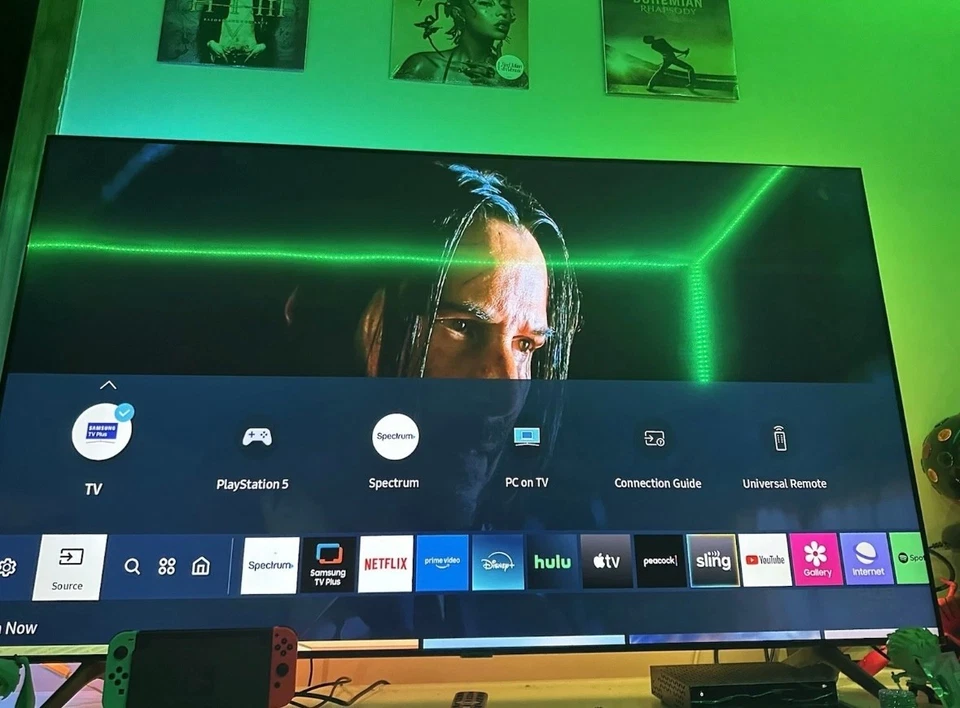 Samsung UN65TU7000FXZA 65" 4K LCD Smart TV - Titan Gray - Image 4 of 4