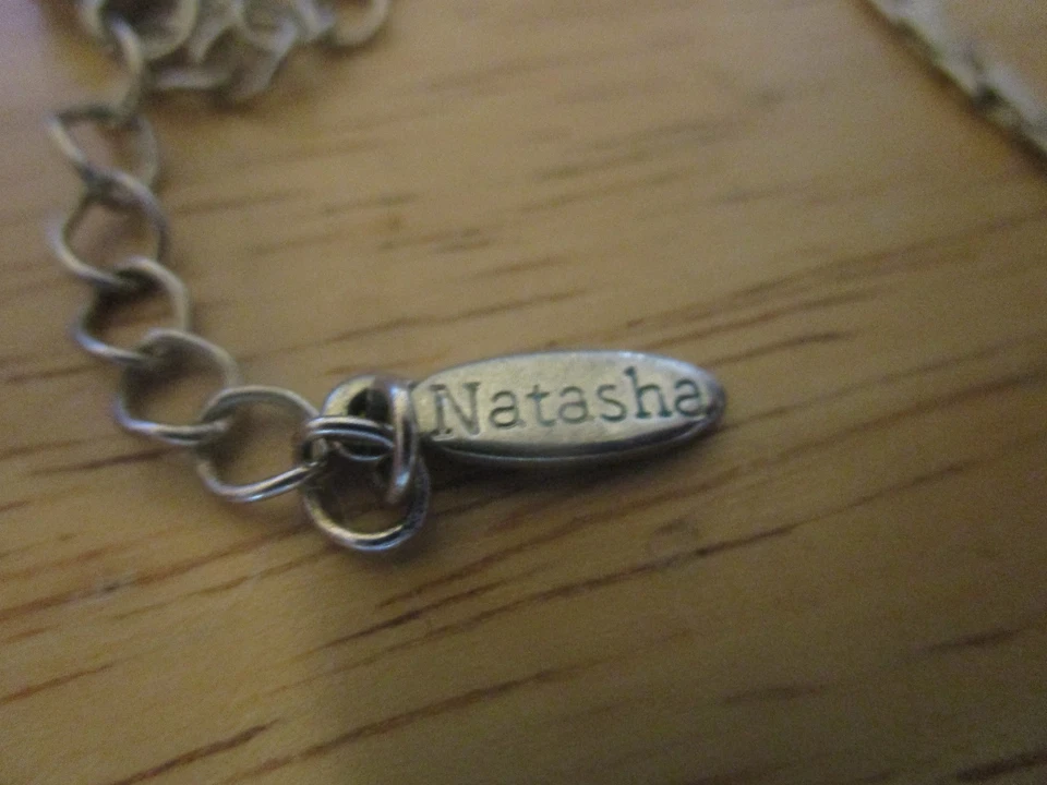 娜塔莎淡紫色层叠泪珠带水钻口音项链 — 第 2/3 张图片