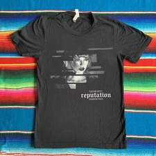Taylor Swift Reputation Stadium Tour T Shirt Black Size Small