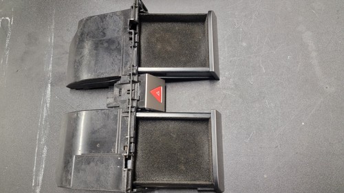 *SD+* 2006-10 Volkswagen Passat 2.0T VW CENTER DASH STORAGE BINS hazard switch - Picture 4 of 4