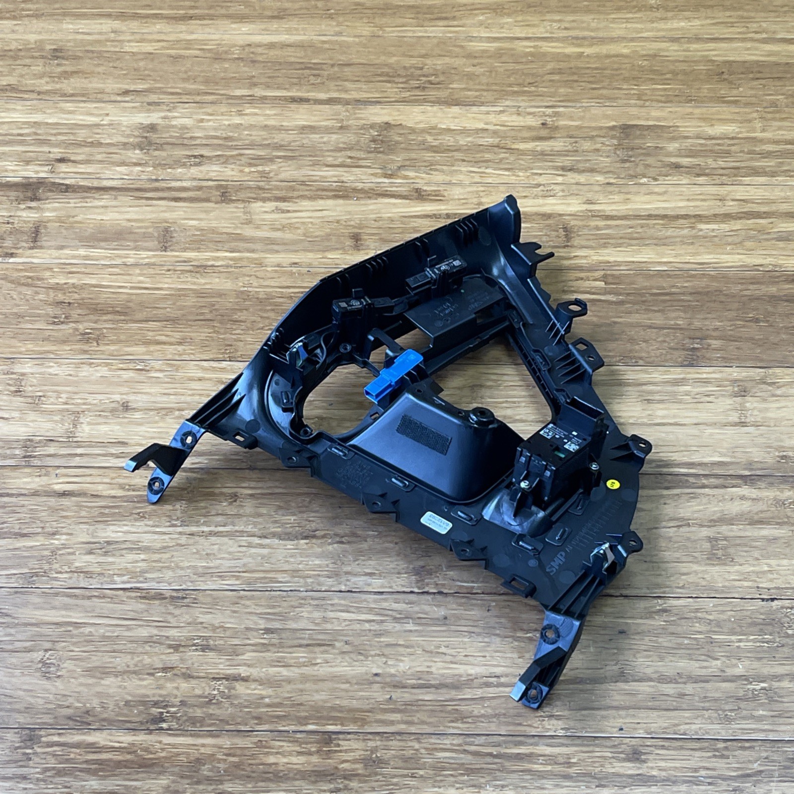 BMW i8 2015-2020 Center console trim panel