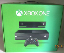 XBOX ONE 500GB first gen consoles/ Kinect in perfect complete box works good