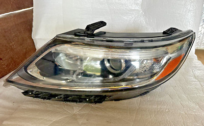 2014-15 KIA SORENTO LEFT HEADLIGHT ASSEMBLY HALOGEN W/O LED ACCENT GENUINE
