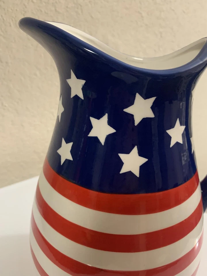 Патриотический большой кувшин с флагом США красно-белый синий сервировочная посуда Americana 11 дюймов в высоту - Изображение 4 из 4
