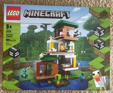 LEGO Minecraft: The Modern Treehouse (21174) * See Pics For Box Conditions