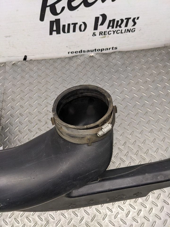 GMC Yukon Escalade Sierra Caja de admisión de aire Tubo resonador Manguera 03-06 1180256 Foto 3 de 4