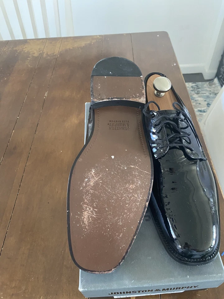 Zapatos de vestir formales Johnston & Murphy de charol negro para hombre talla 9,5 Foto 4 de 4
