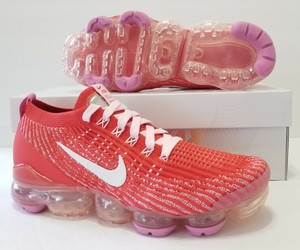 red and pink vapormax