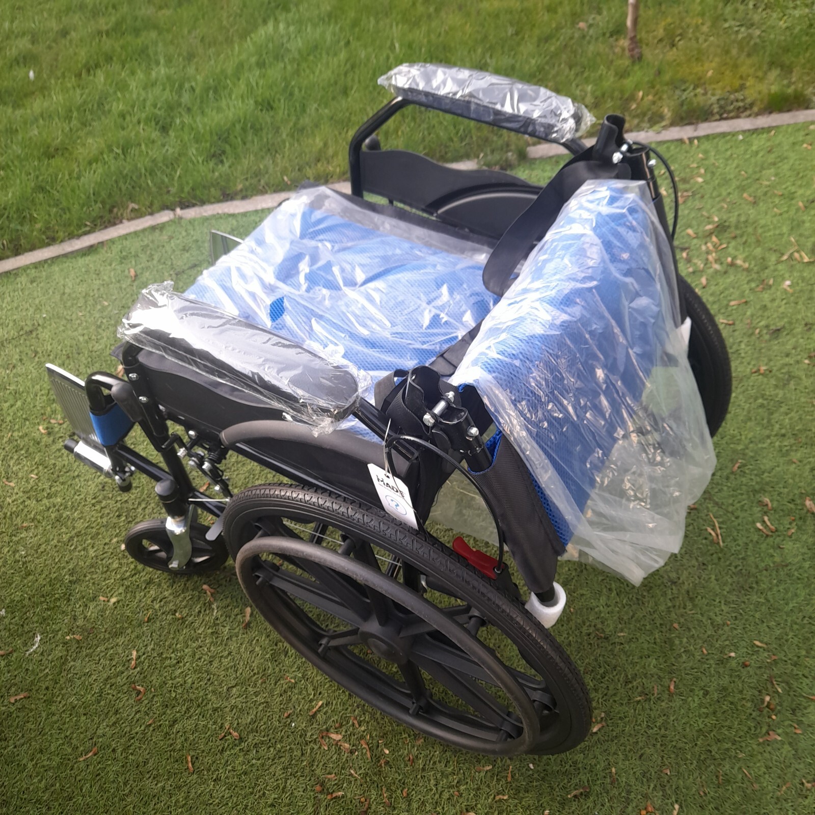 New Lightweight Folding Selfpropelled Wheelchair with Hand Brakes eBay