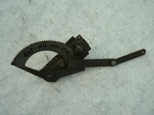 Mercedes W107 SLC Fensterheber hinten links mechanisch 190117-39