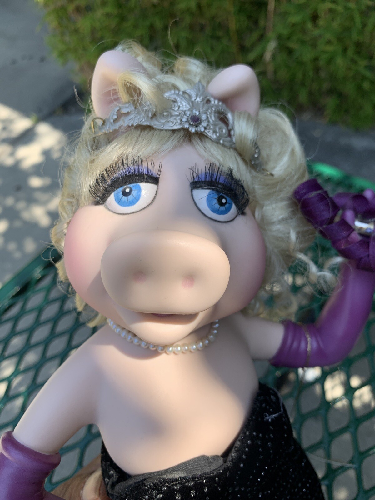 miss piggy porcelain doll
