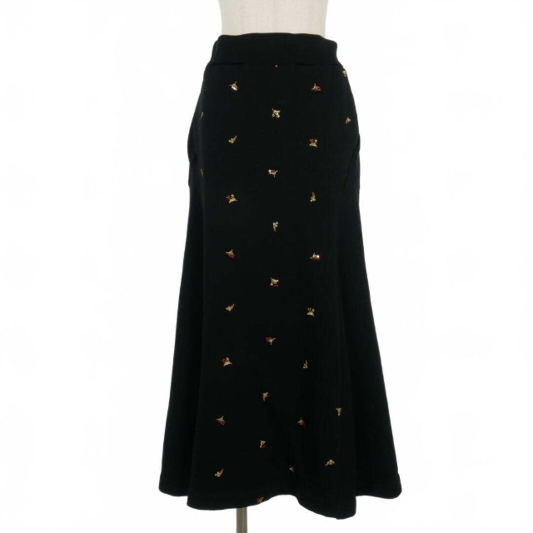 Mame Kurogouchi Embroidered Velvet Dress｜ファッション