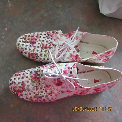 Nice Pair of I Love Billy Casual Flat Shoes Size 40/9