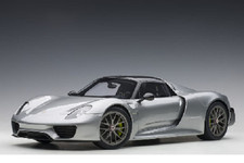 Porsche 918 Spyder 2013 Weissach Package  silver  Autoart 12123   1:12