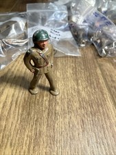 Lot Of 35 Vtg Barclay Podfoot Toy Soldier Officer B235 Khaki Cast Metal