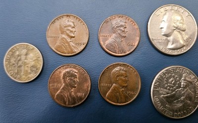 7 Mixed US Circulated Coins 1 Wheat + 2 cents no mint marks, 2 x Quarters + Dime