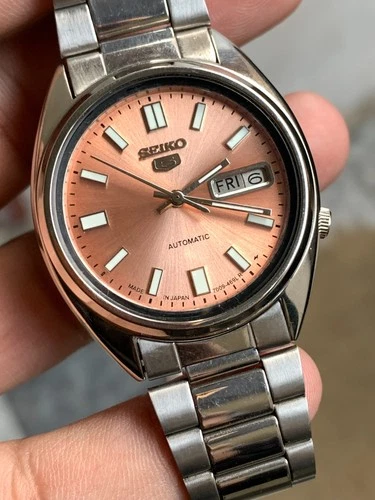 Seiko 5 vintage  Atomatic watch 7009 Movement Day/Date for men (Dial Change)