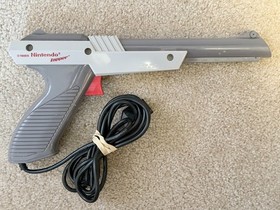 Nintendo NES Game Lot of 35 Games & Light Zapper