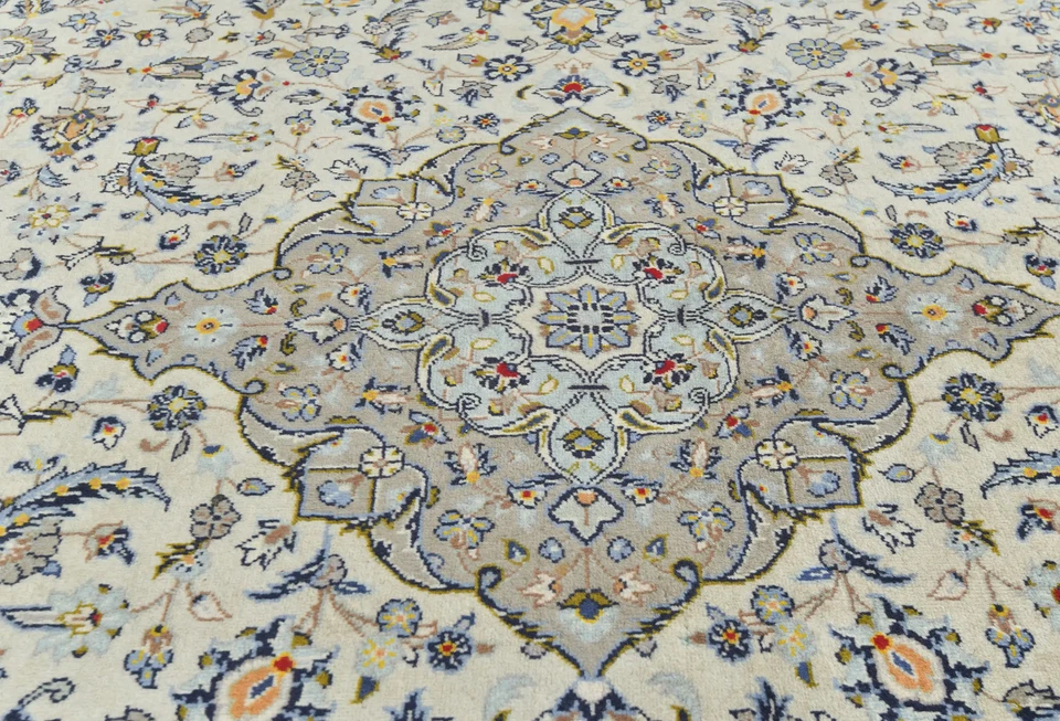 8X11 ft Vintage Cream Traditional Floral Wool Oriental Rug Living Room Carpet - Image 3 of 4