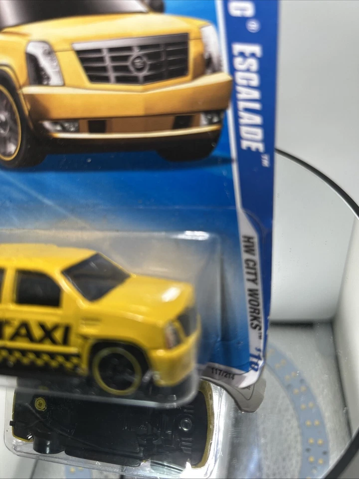 2010 Hot Wheels #117 HW CITY WORKS - Cadillac Escalade Taxi Factory Sealed D1 - Image 4 of 4
