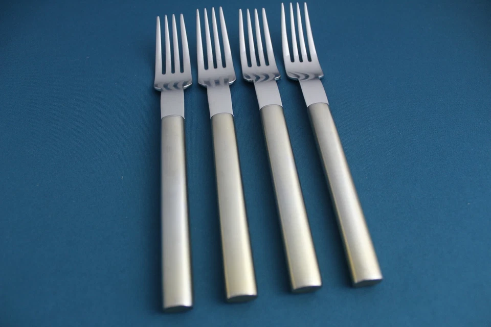 4 Dinner Forks Boda Nova OVAL STEEL GOLD 18/8 Stainless Korea 7 1/2" - Image 2 of 4