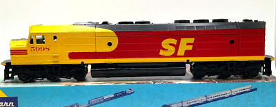 HO ATHEARN 3622 FP 45 SANTA FE 5998 MERGER SCHEME TRACK ONE CUSTOM PAINTED SHELL
