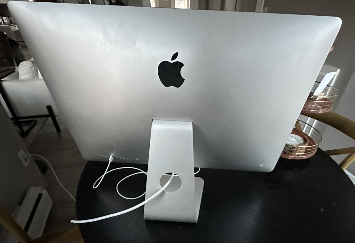 Late 2015 iMac 27-inch Retina 5K 3.2GHz i5 8GB RAM 1TB HDD Late 2015 iMac 27-inch Retina 5K 3.2GHz i5 8GB RAM 1TB HDD
