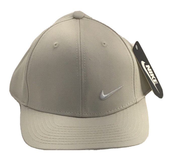 Мужская классическая хлопковая бейсболка Nike бежево-белая OS 6390₽