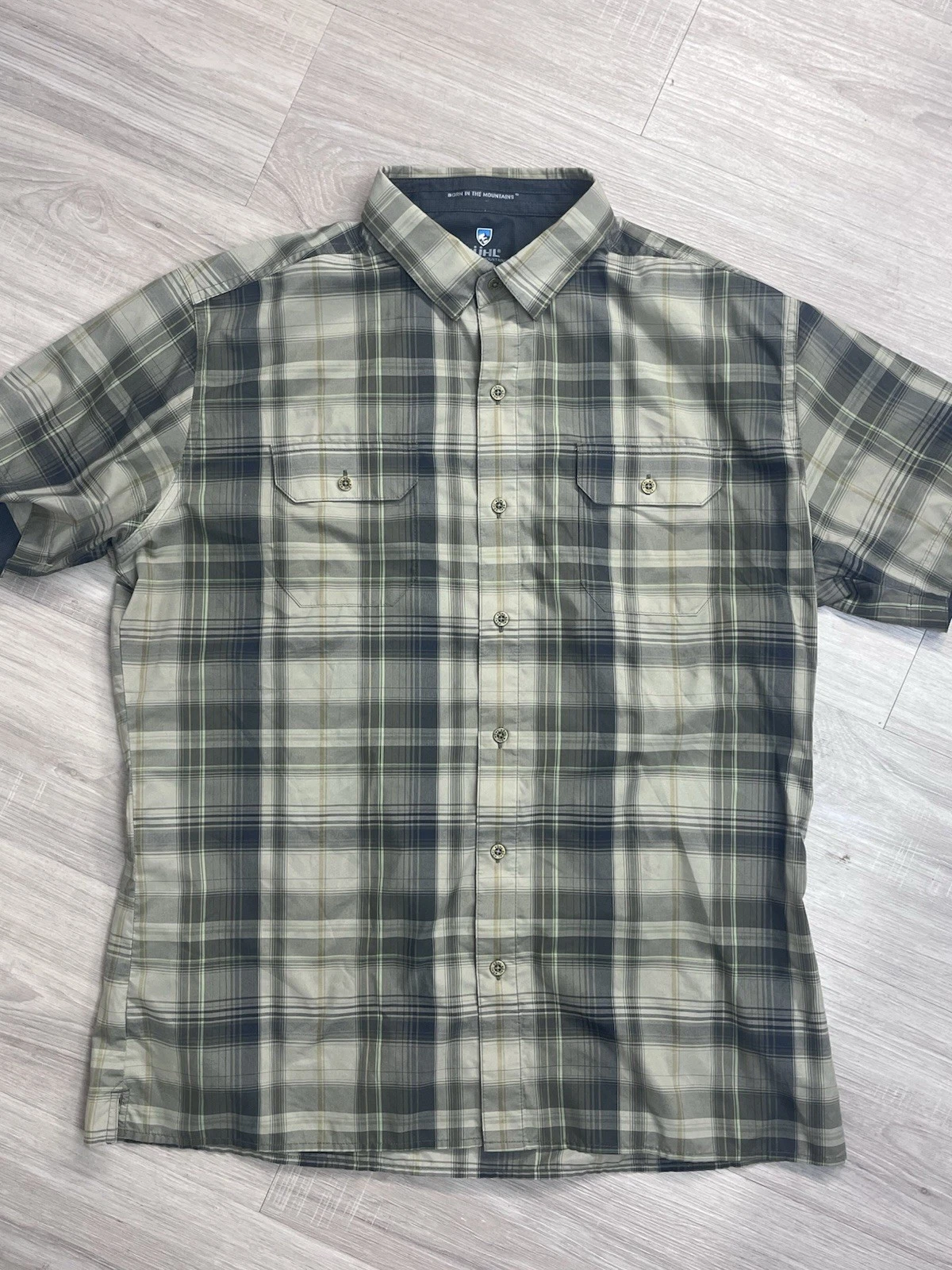 Kuhl Green Plaid Outdoor Metal Button Short Sleeve Hiking Shirt Men Large