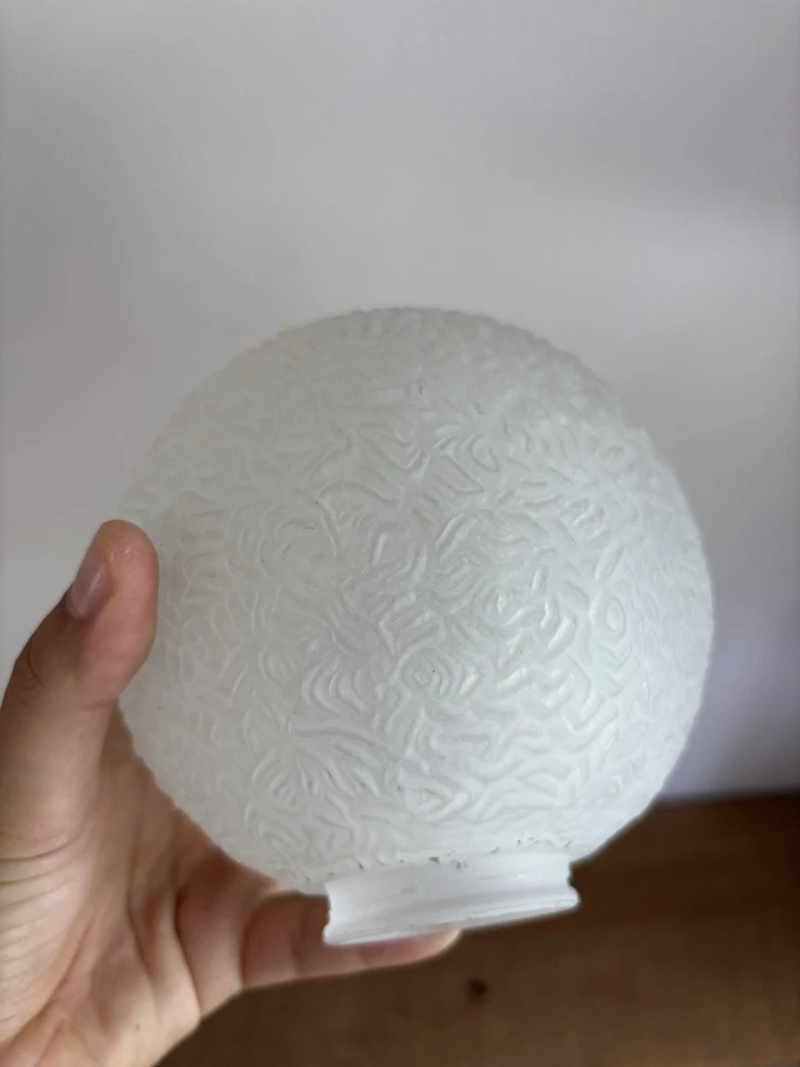 Ancien Abat Jour Globe Boule en Verre Dépoli - Relief Motif - Vintage - Photo 3/4