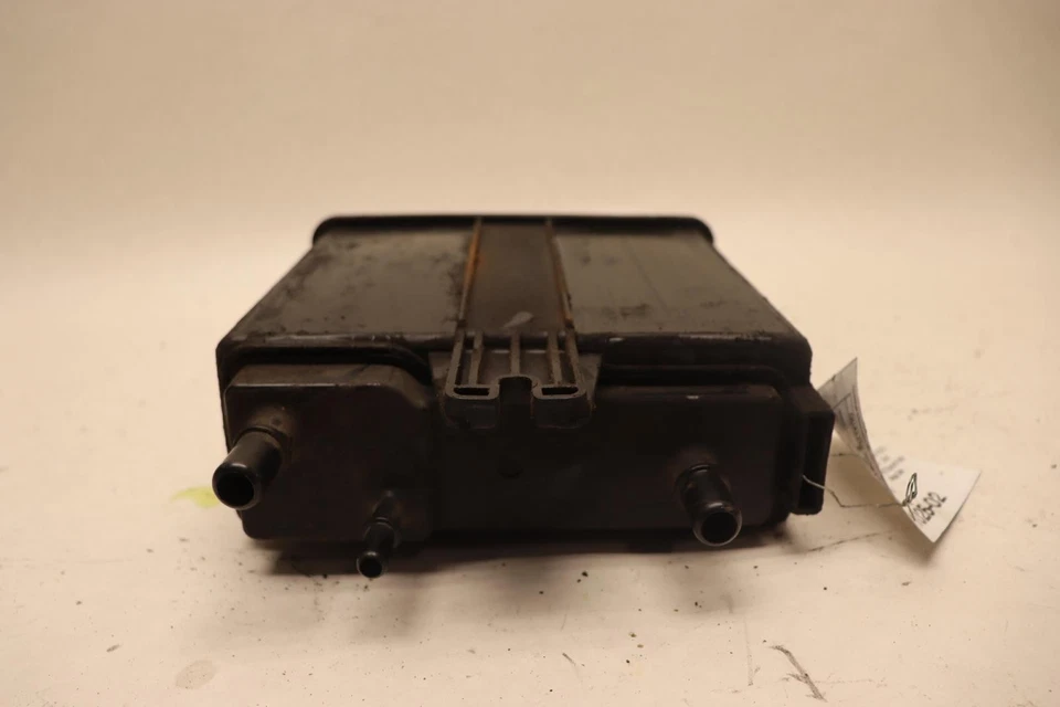 2004-2017 CADILLAC ESCALADE FUEL EMISSION EVAPORATOR CHARCOAL VAPOR CANISTER OEM - Image 4 of 4
