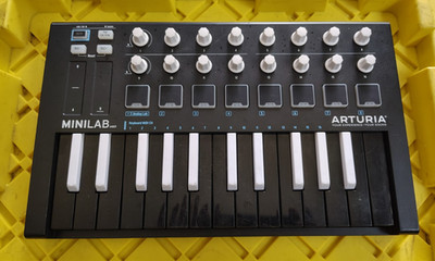 Arturia MINILAB MKII Universal Midi Controller