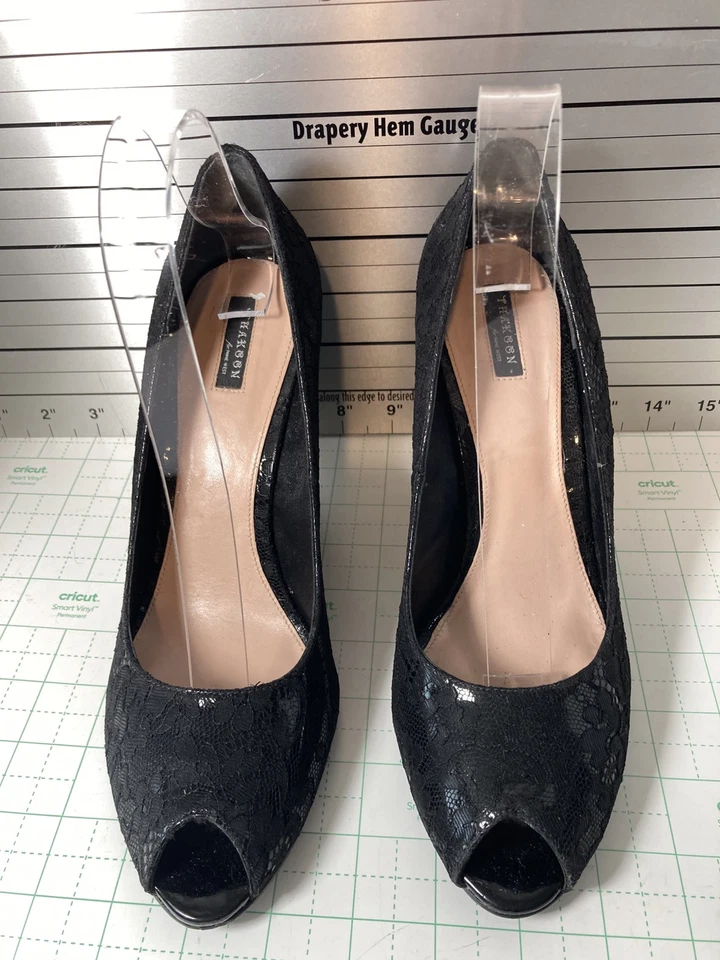 Zapatos de tacón Thakoon for Nine West charol negro encaje cuñas talla 9M negros Foto 2 de 4