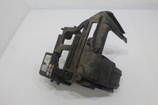 VW Polo 9N Mk4 Sicherungskastenfach des Batteriefachhalters 6Q0915345C