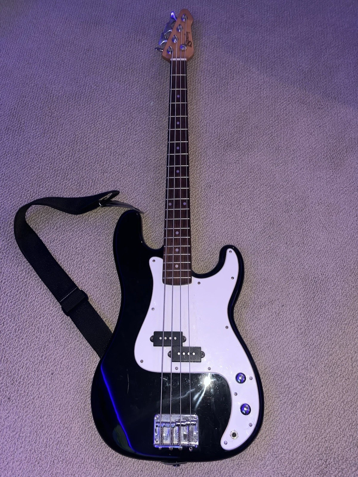 Picture 1 of 4