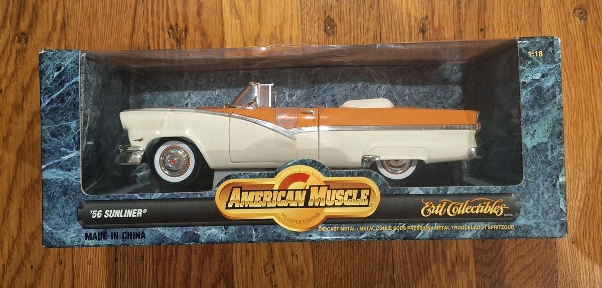 Ertl American Muscle 1/18 1956 Ford Sunliner Orange & White