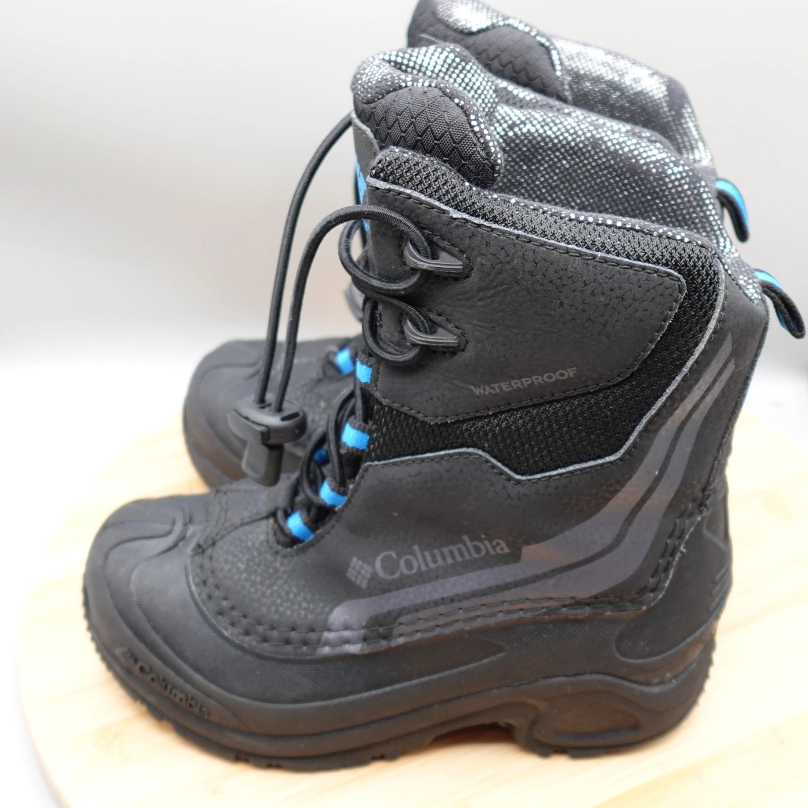 Columbia Youth Unisex Size 1 Black Bugaboot Plus Omni-Heat Boot Black Hyper